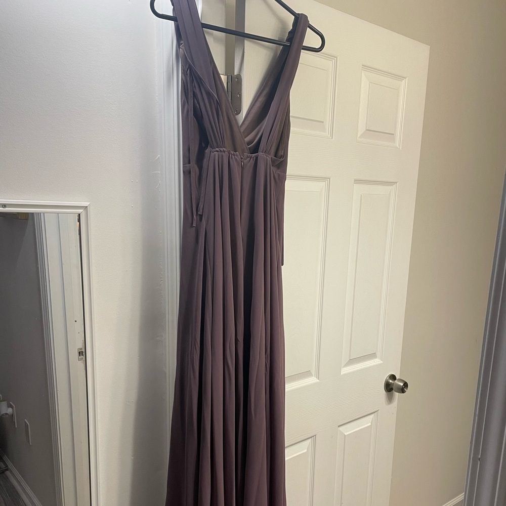 Size 4- can also fit size 2- bridesmaids dress